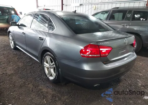 2015 Volkswagen Passat 2.0L Tdi Se из США, поврежденный, VIN 1VWBV7A36FC089461